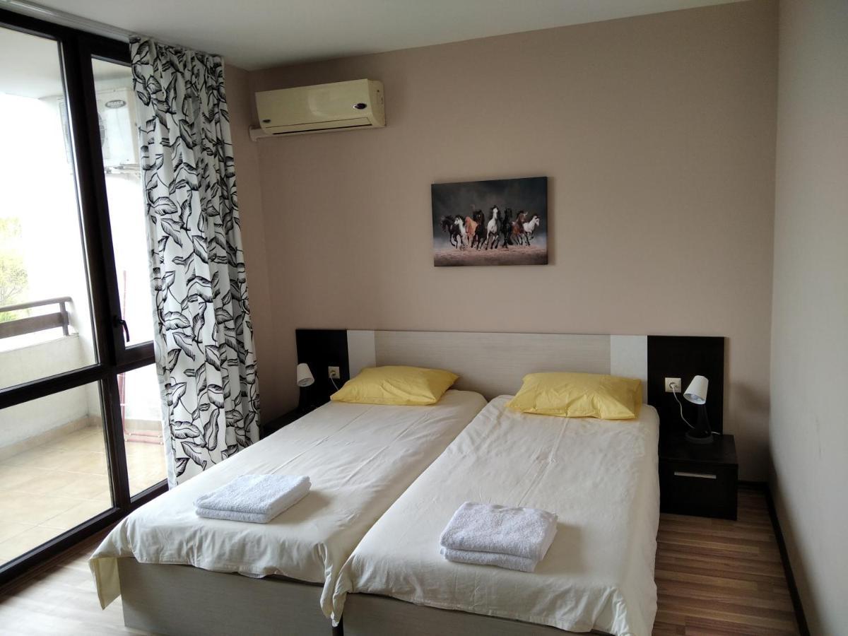 Victoria'S Apartments Nesebar Esterno foto